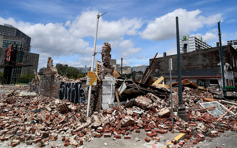 χάος-στη-νέα-ορλεάνη-τυφώνας-πλημμύρε-561481552