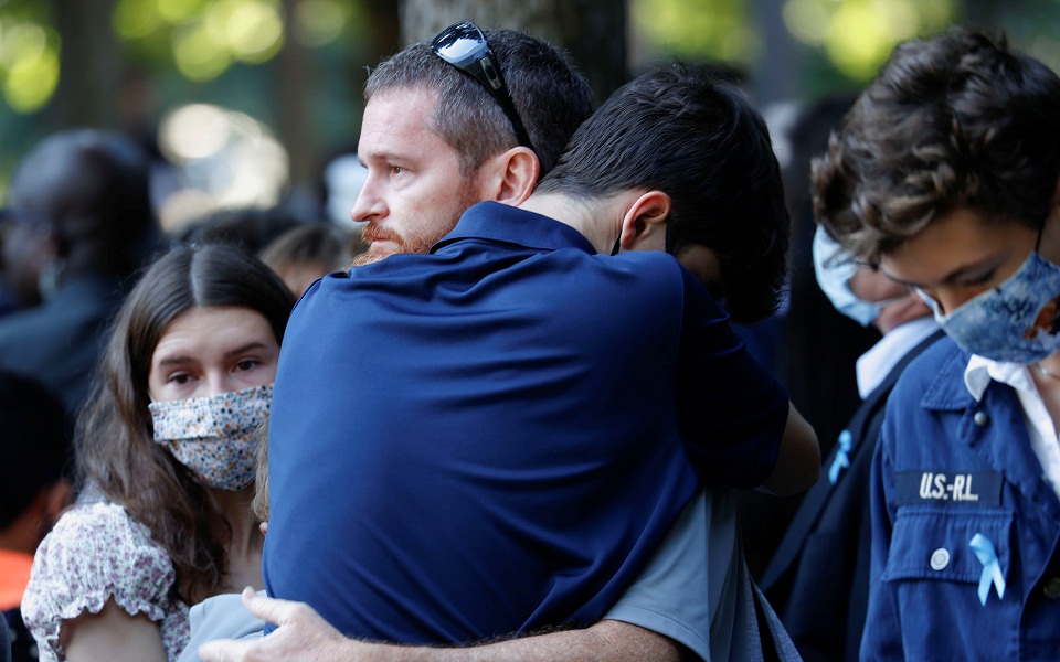 11η Σεπτεμβρίου – Μετά 20 έτη: Οι ΗΠΑ τιμούν τα θύματα των επιθέσεων (εικόνες & βίντεο)-2