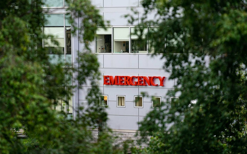 μετάλλαξη-δέλτα-ουρές-αυτοκινήτων-με-561498985