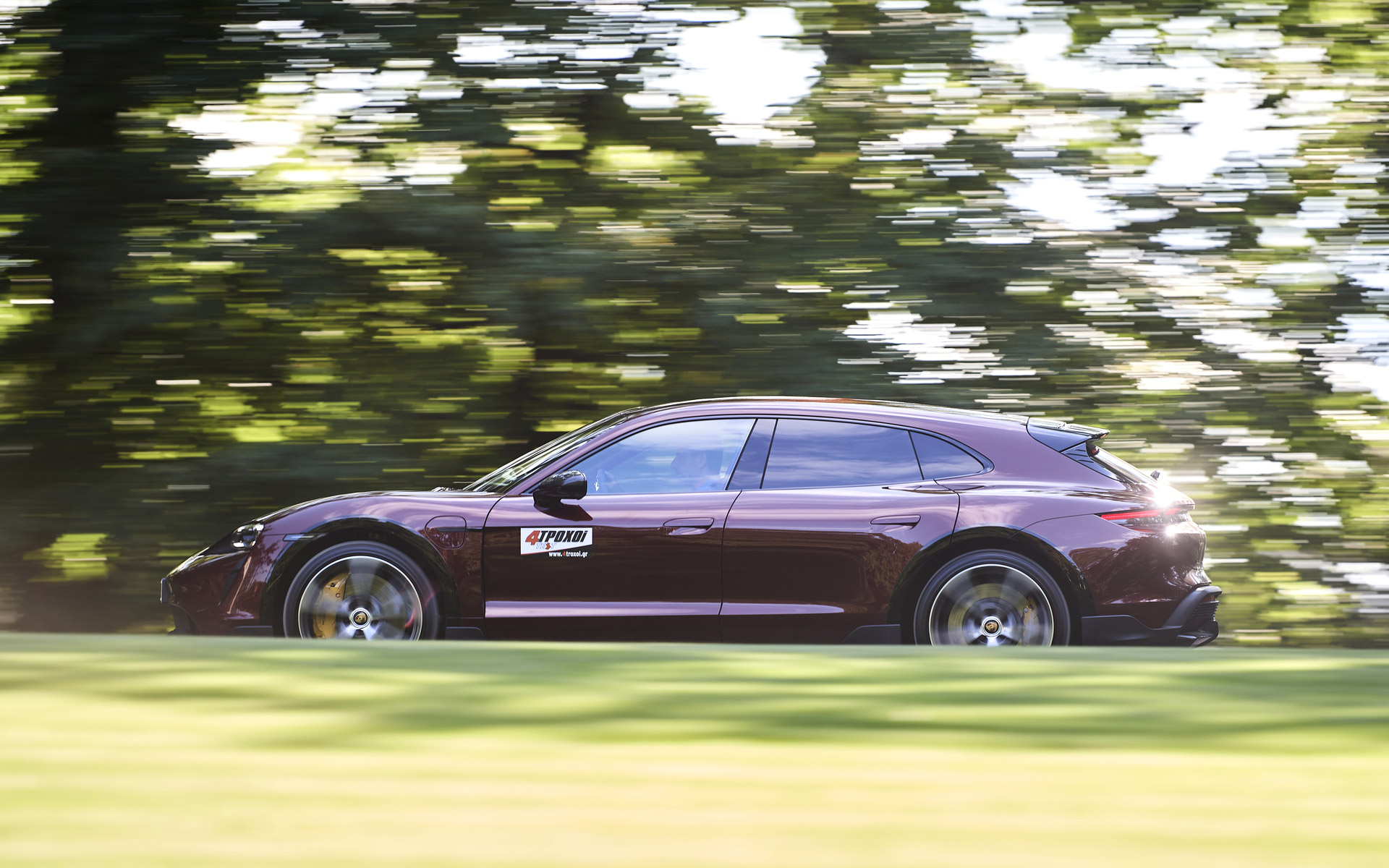 οδηγούμε-την-ηλεκτρική-porsche-taycan-cross-turismo-αυτή-την-561519043