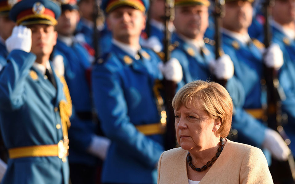 η-μέρκελ-κλείνει-μια-βαλκανική-οδύσσε-561497509