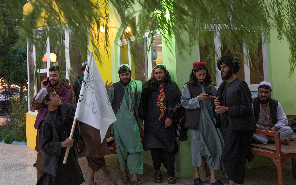 αφγανιστάν-οι-γυναίκες-θα-σπουδάζουν-561496468