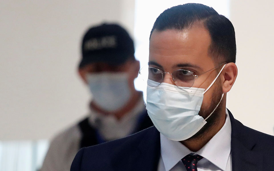 γαλλία-ο-πρώην-σωματοφύλακας-του-μακρ-561497119