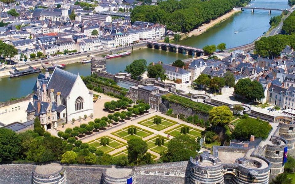 η-πλατφόρμα-της-ανζέρ-νίκησε-την-amazon-561509566