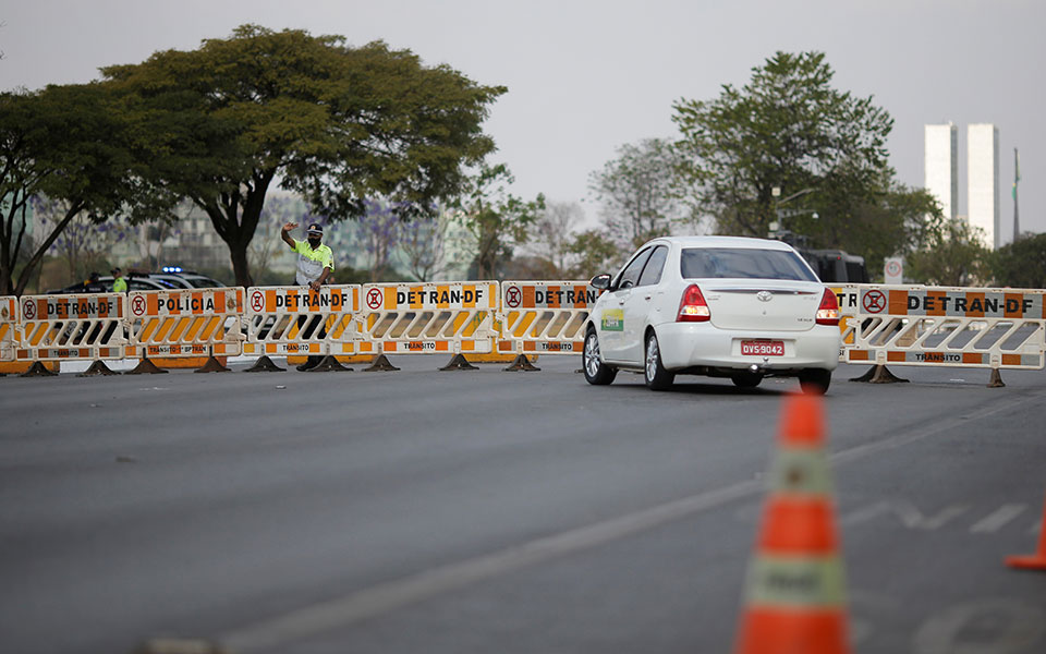 Βραζιλία: Έσπασαν την περίμετρο ασφαλείας οι οπαδοί του Μπολσονάρο – Φόβοι για «νέο Καπιτώλιο» στη Μπραζίλια-2