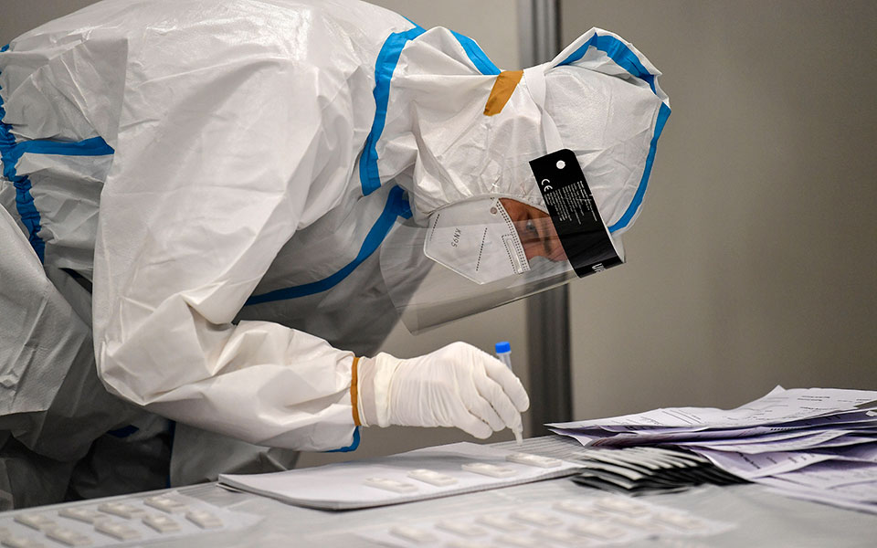 κορωνοϊός-πτωτικές-τάσεις-στο-ιικό-φο-561507193