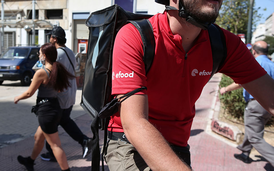 χατζηδάκης-για-efood-δεν-συνδέονται-οι-αθέ-561505603