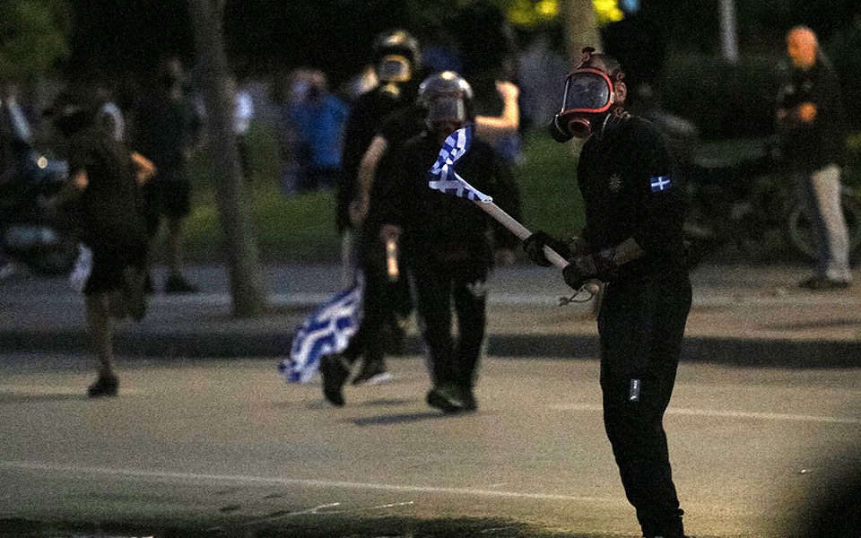 ΔΕΘ 2021: Επεισόδια στην Θεσσαλονίκη – Συγκρούσεις αντιεμβολιαστών με ΜΑΤ-4