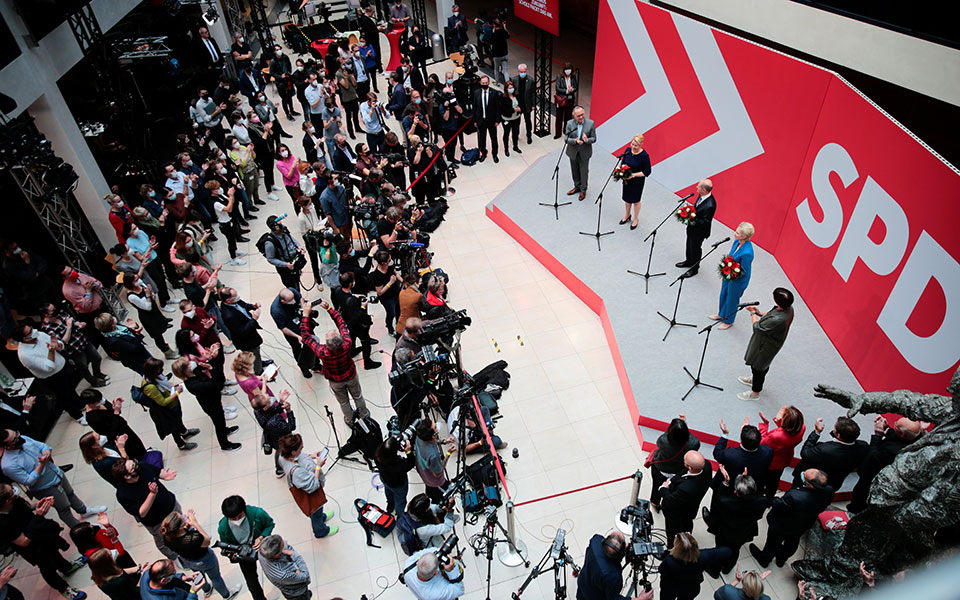 γερμανικές-εκλογές-το-spd-αυξάνει-την-πί-561516751