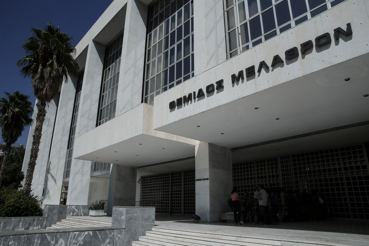 πλαστά-πιστοποιητικά-εμβολιασμού-πα-561491215