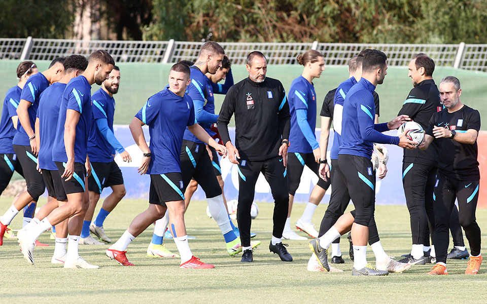 εθνική-ομάδα-η-ελπίδα-πεθαίνει-τελευτ-561490291