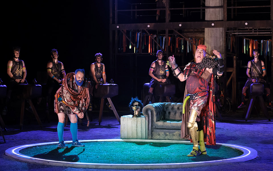 τελευταίες-παραστάσεις-για-τις-δυο-κα-561498442