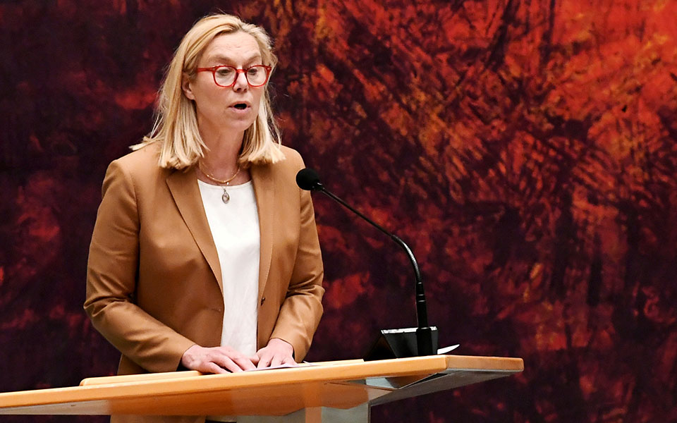 αφγανιστάν-παραιτήθηκε-η-ολλανδή-υπε-561501595