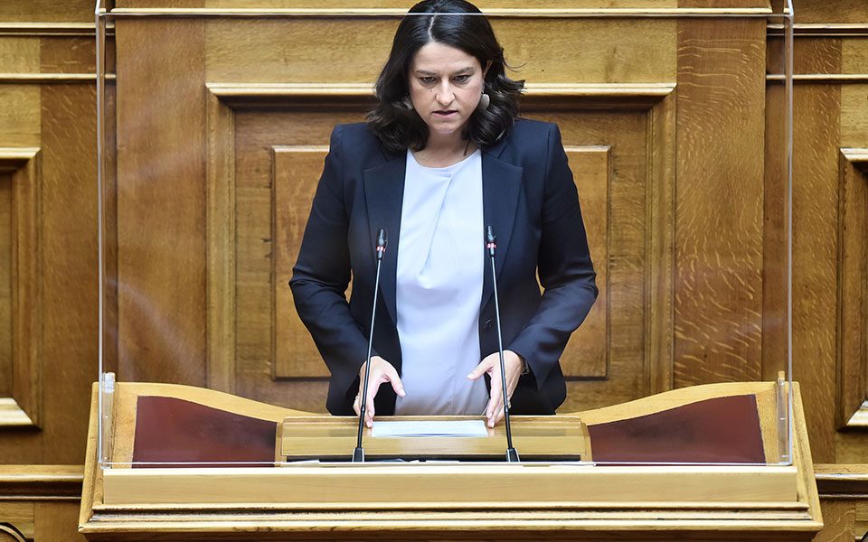 κεραμέως-για-να-σταματήσουν-οι-γυναικ-561510232