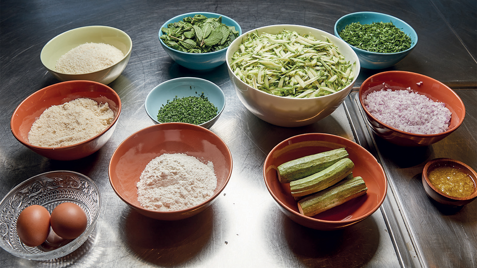 συνταγή-για-τραγανούς-κολοκυθοκεφτέ-561484276