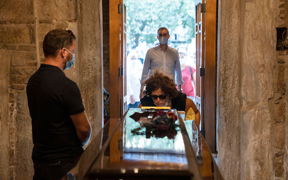 Μίκης Θεοδωράκης: Από τις 10 έως τις 7 σήμερα το λαϊκό προσκύνημα-4