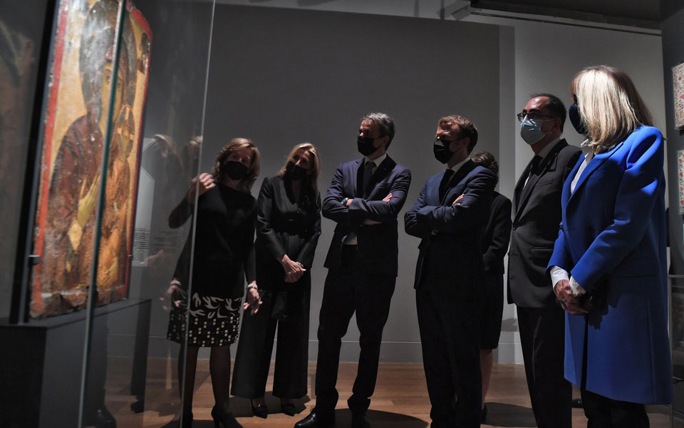 Μακρόν και Μητσοτάκης μαζί στο Μουσείο του Λούβρου-4