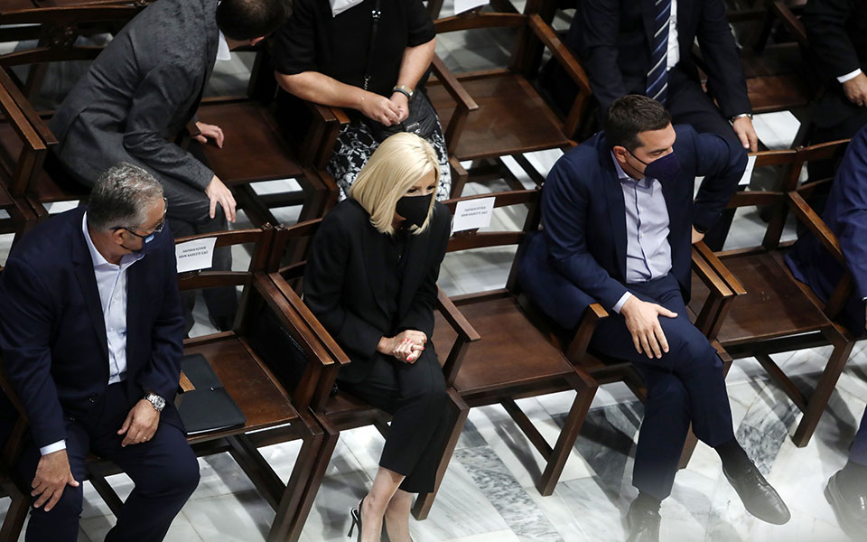 Μίκης Θεοδωράκης: Το τελευταίο αντίο στη Μητρόπολη-4