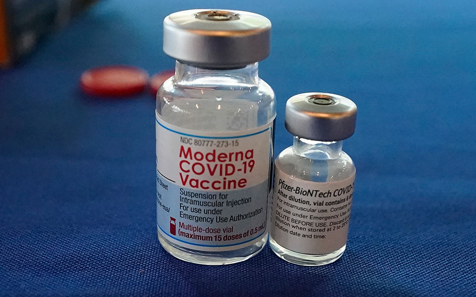 pfizer-vs-moderna-το-σφυρί-και-η-βαριοπούλα-561508903