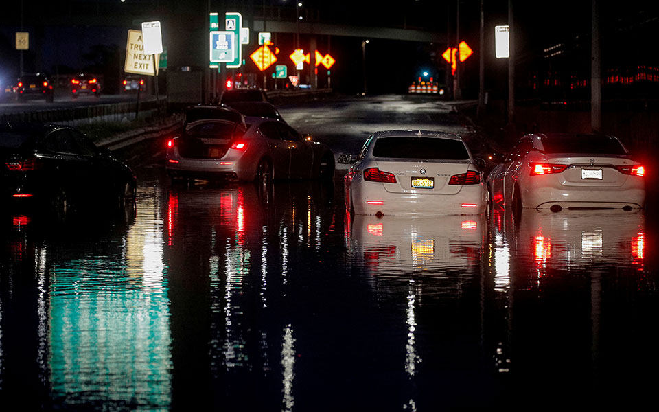 πλημμύρες-στις-ηπα-τουλάχιστον-25-οι-νε-561484417