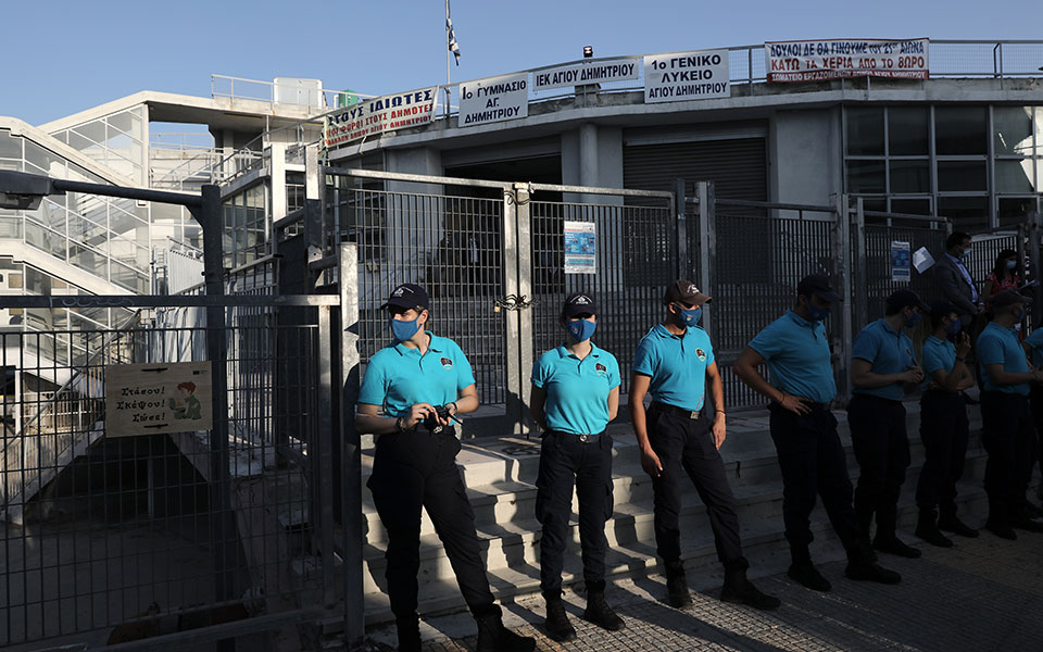 μέτρα-για-ανεμβολίαστους-task-force-για-σαφάρ-561494557