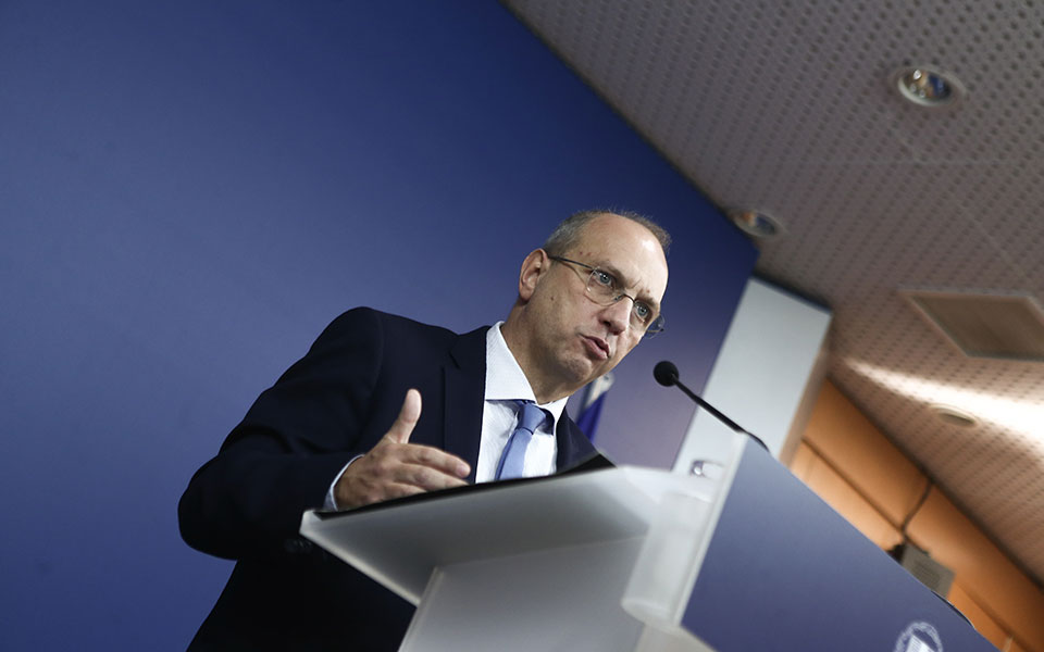 οικονόμου-η-οικονομία-των-νοικοκυριώ-561516001