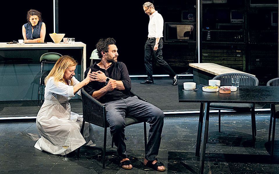 Η Γκλεν Κλόουζ στην Επίδαυρο παρακολούθησε τον Οιδίποδα του Οστερμάιερ-1