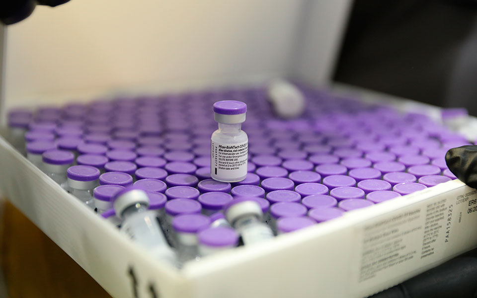 τρίτη-δόση-pfizer-έγκριση-από-fda-για-άνω-των-65-κ-561509125