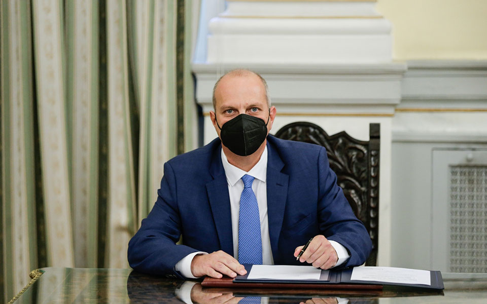 γ-οικονόμου-οι-άνθρωποι-της-επιστήμης-561500971