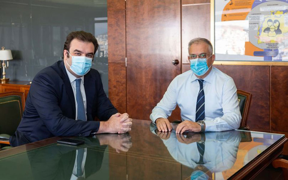 σε-πρώτο-πλάνο-η-ψηφιοποίηση-υπηρεσιώ-561509509