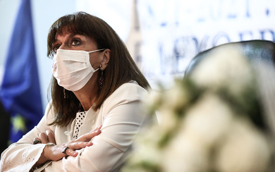 σακελλαροπούλου-θα-δεχθεί-αθλητές-κα-561482605