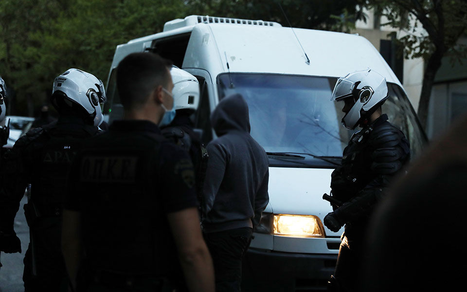 ρουβίκωνας-23-προσαγωγές-μετά-την-καταδ-561490129