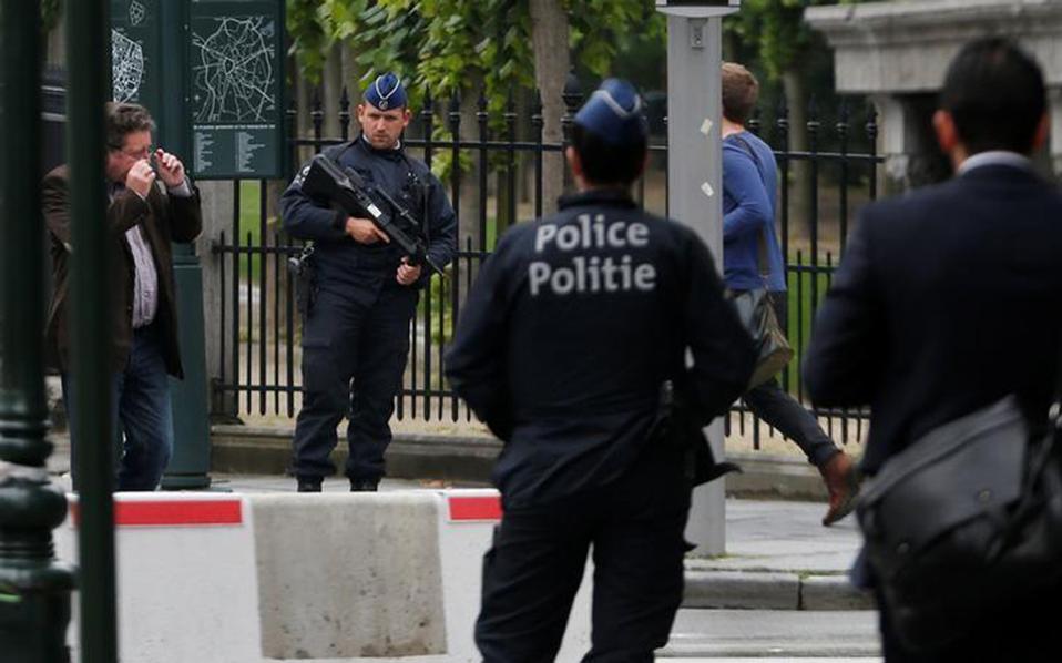 βέλγιο-ένας-άνδρας-μαχαίρωσε-την-κόρη-561510535