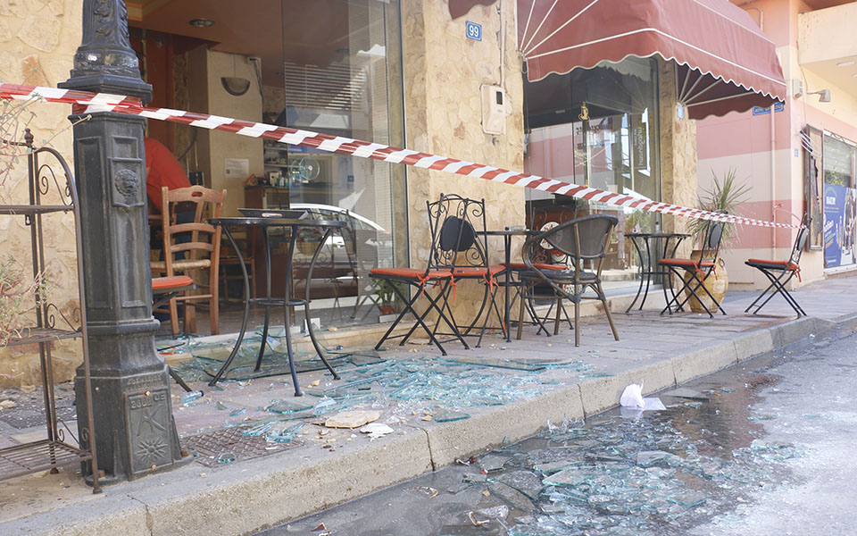 κ-παπαζάχος-παντελώς-άγνωστο-το-ρήγμα-561513925