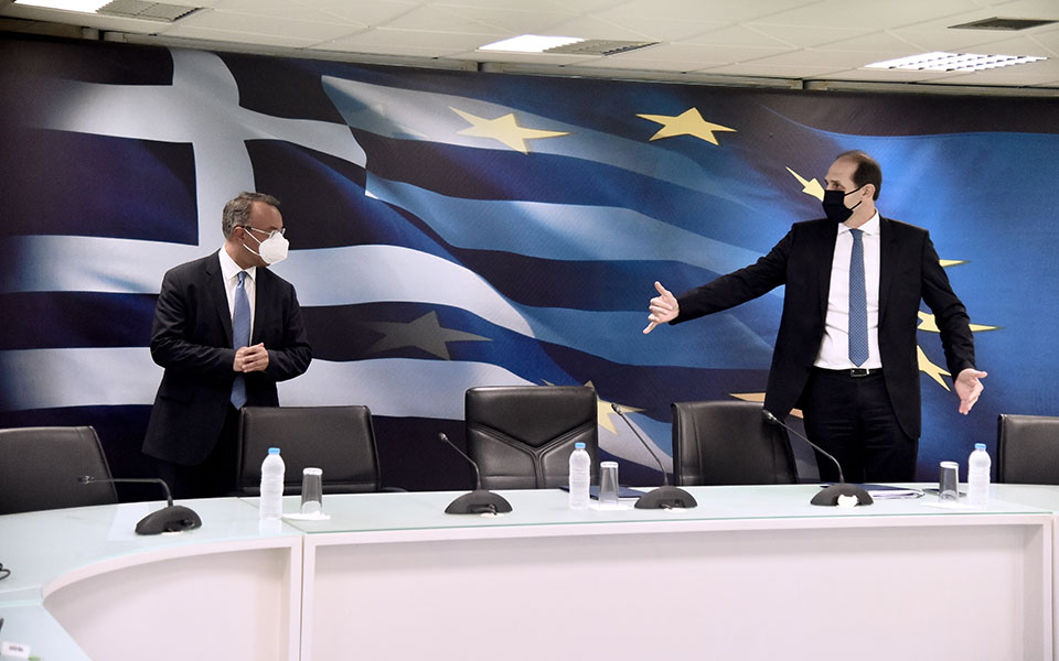 Σταϊκούρας: Αυξάνεται το επίδομα θέρμανσης κατά 20% και επιδοτείται κατά 30 ευρώ η μεγαβατώρα-2