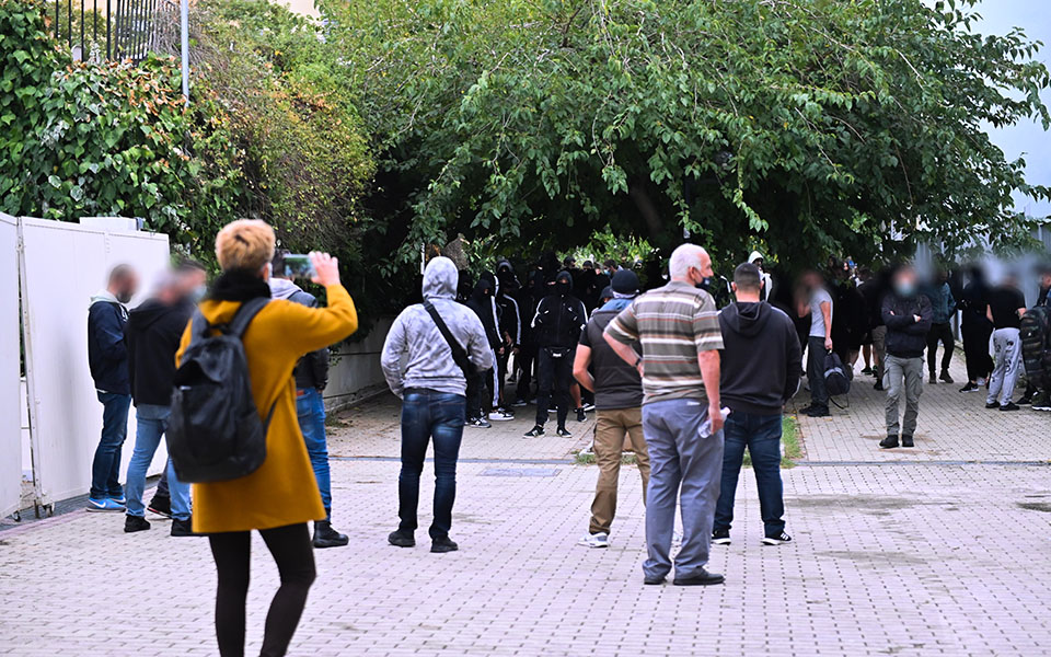 Θεσσαλονίκη: Νέα άγρια επεισόδια στο ΕΠΑΛ Σταυρούπολης-1