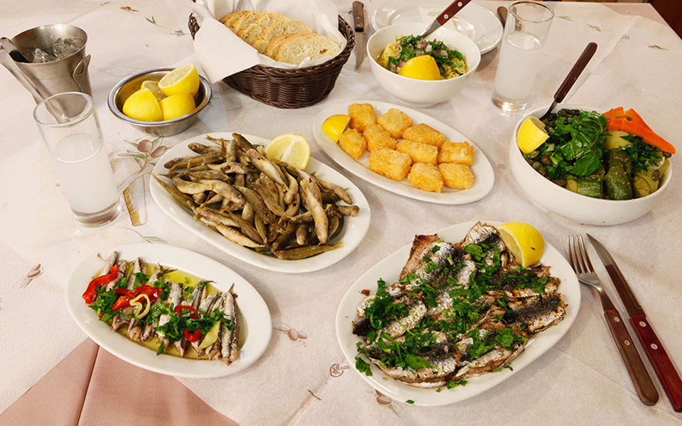 γαστρονόμος-μαγαζιά-σε-στοές-561513352