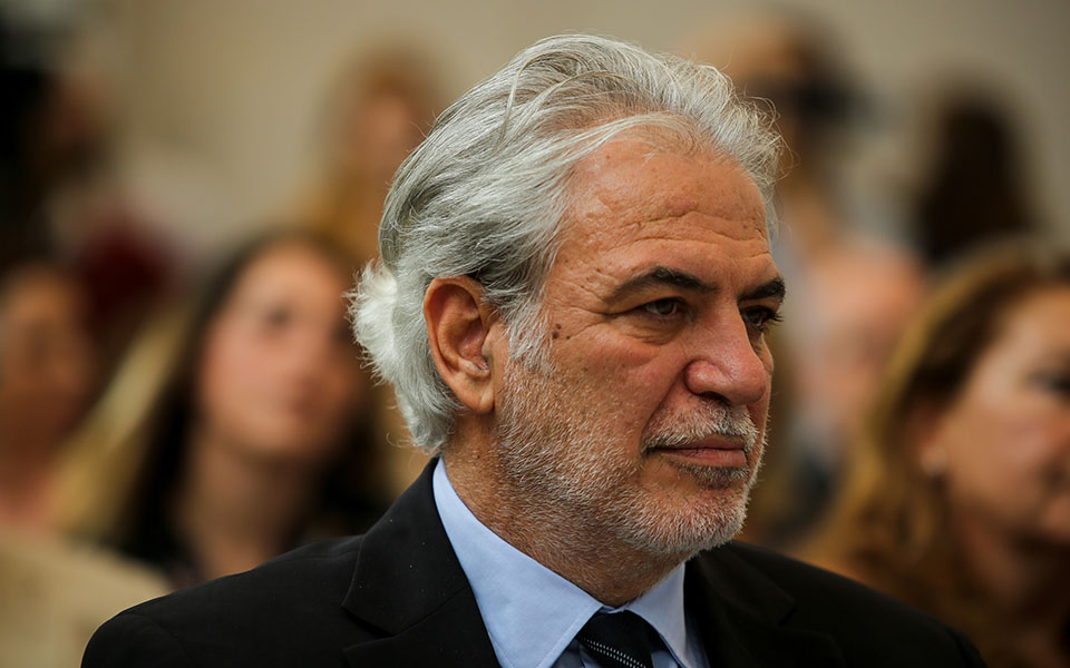 άρθρο-χ-στυλιανίδη-σε-πορτογαλική-εφη-561487558