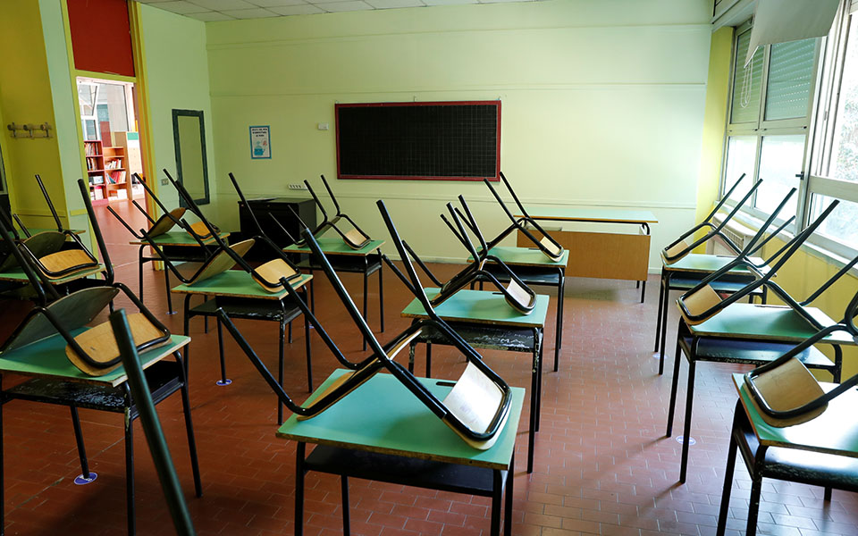 μ-γκάγκα-θα-κλείσουν-τα-σχολεία-αν-δού-561486280