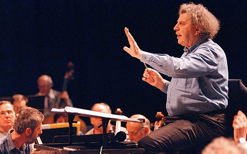 μίκης-θεοδωράκης-προετοιμασίες-στα-χ-561487906