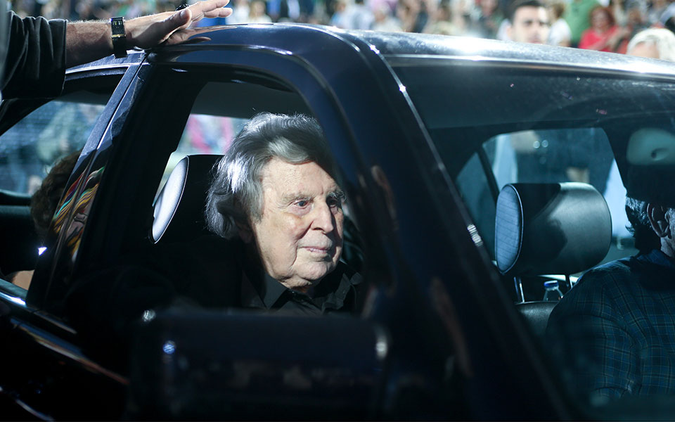 μίκης-θεοδωράκης-παρέμβαση-του-γιου-τ-561485797