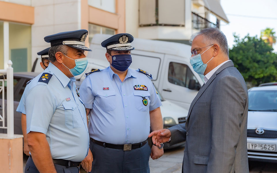 θεοδωρικάκος-η-αστυνομία-θα-είναι-φιλ-561485749