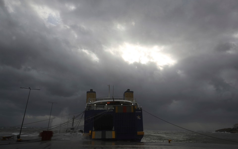 άρση-απαγορευτικού-από-τα-λιμάνια-πει-561489307