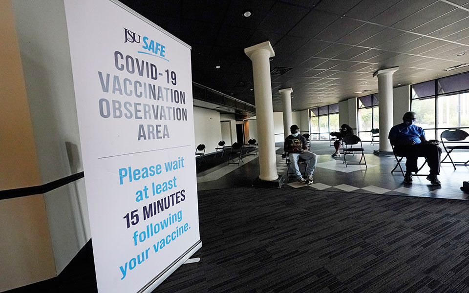 ceo-moderna-σε-ένα-χρόνο-το-τέλος-της-πανδημίας-561509347