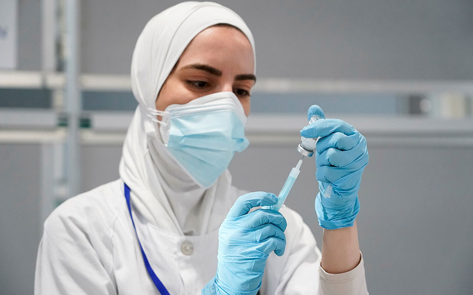 CDC: Οι ανεμβολίαστοι έχουν 11 φορές περισσότερες πιθανότητες να πεθάνουν από Covid-19-1