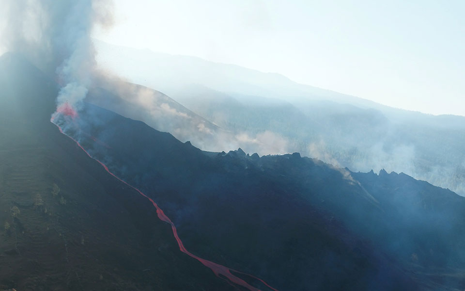 έκρηξη-ηφαιστείου-στην-ισπανία-το-κού-561514075