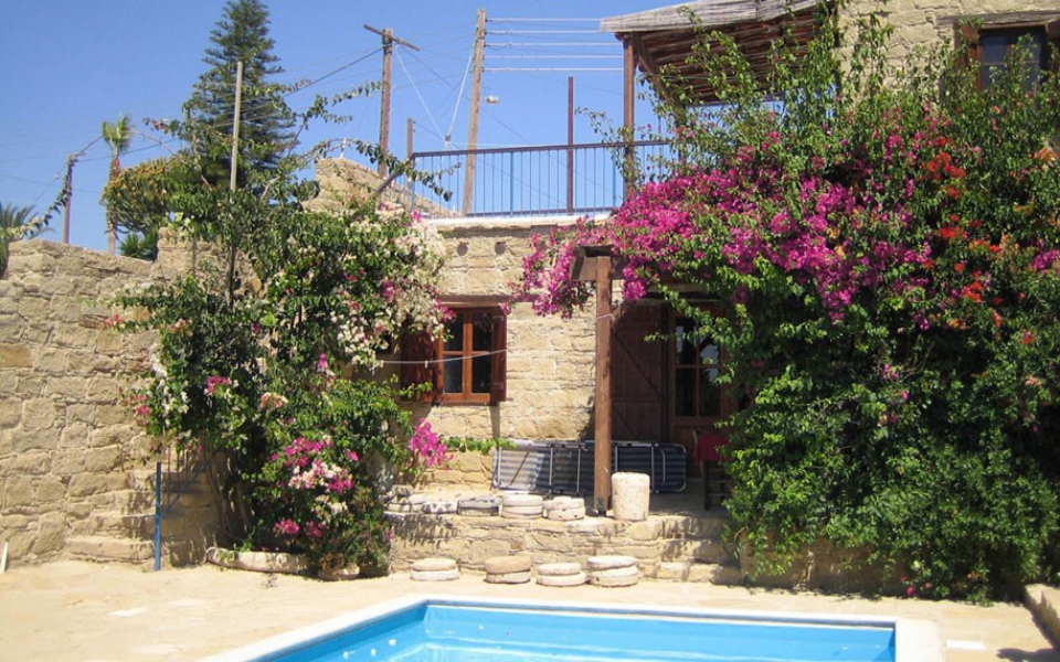 Handelsblatt: Περιζήτητα σπίτια κάτω από τον ελληνικό ήλιο-1