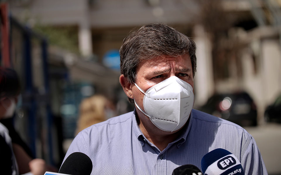 ξανθός-ο-συριζα-στηρίζει-τον-καθολικό-561507349