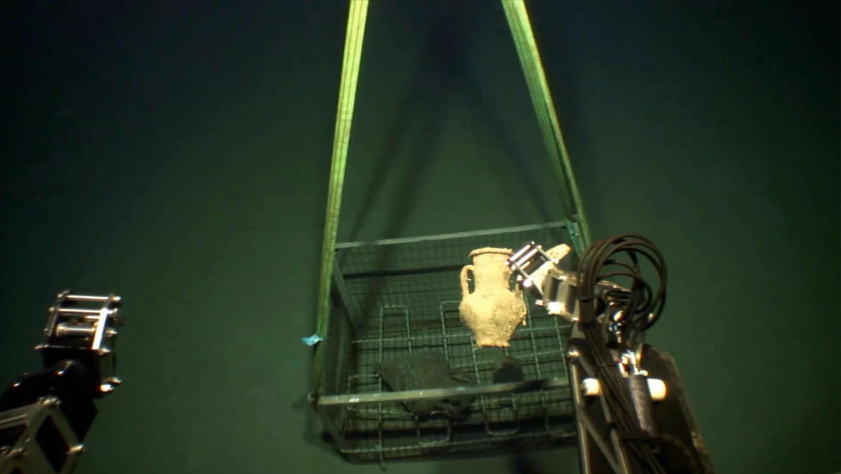 Εντυπωσιακά ευρήματα σε ναυάγιο κλασικών χρόνων στο στενό Κυθήρων – Νεάπολης-4