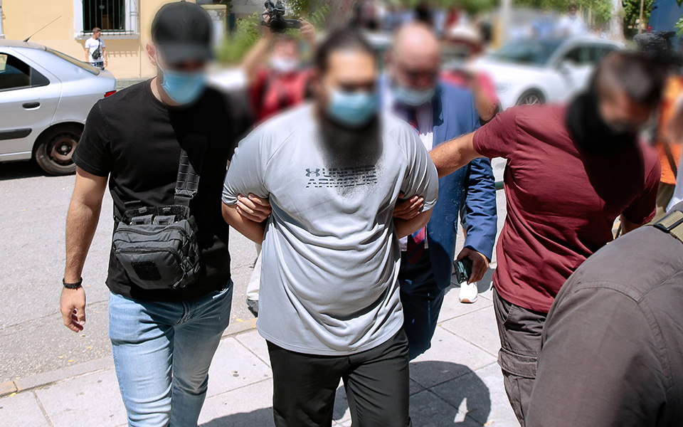 μονή-πετράκη-για-απόπειρα-ανθρωποκτο-561561793